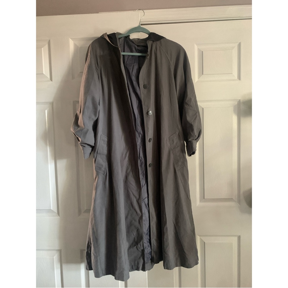 Long Hooded, Button-up Overcoat in Medium Gray (size M to L)